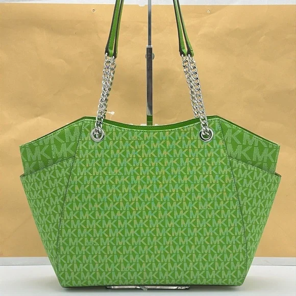 Michael Kors Jet Set Large Signature Logo Chain Shoulder Tote Bag
Jungle Green - Picture 6 of 16